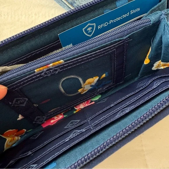 Vera Bradley Full Zip Wallet Blue Gray Teal Plaid Check Brand New‎ - Picture 5 of 9